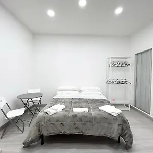 house-cavour-napoli.hotels-amalfi.com/